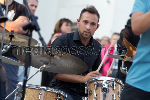 Član skupine Balkan boys