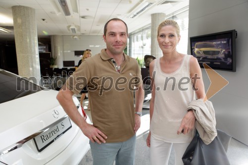 Robert Lešnik, oblikovalec pri Mercedes Benz; Andreja Comino, novinarka