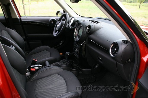 Mini Countryman Cooper D ALL4, notranjost