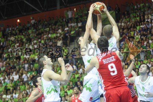 Eurobasket 2013, Slovenija - Hrvaška