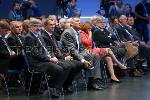 Roman Jakič, minister za obrambo; Samo Omerzel, minister za infrastrukturo in prostor; dr. Senko Pličanič, minister za pravosodje; mag. Stanko Stepišnik, Minister za gospodarski razvoj in tehnologijo; Brigita Čokl, državna sekretarka na Ministrstvu za zdravje