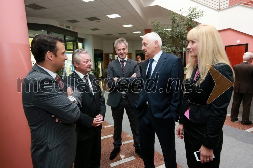 Danilo Ferjančič, generalni direktor Porsche Slovenija d.o.o.; mag. Stanko Stepišnik, minister za gospodarski razvoj in tehnologijo; ...; mag. Franc Pangerl, predsednik upravnega odbora Celjski sejem d.d.; Nina Ermenc Pangerl