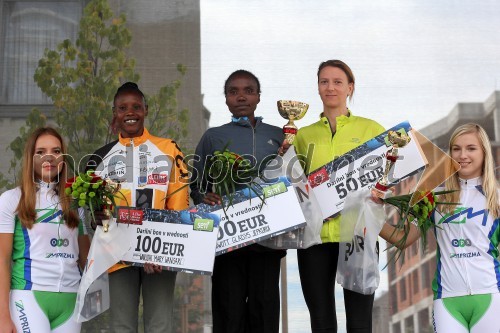 Mary Wangari Wanjohi, 2. mesto v teku na 21km; Gladys Jepkurui Biwott, 1. mesto v teku na 21km; Polona	Kukovec, 3. mesto v teku na 21km