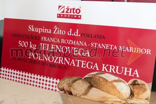 Otvoritev žitnega mlina za lokalno skupnost in predaja donacije kruha za OŠ Franca Rozmana