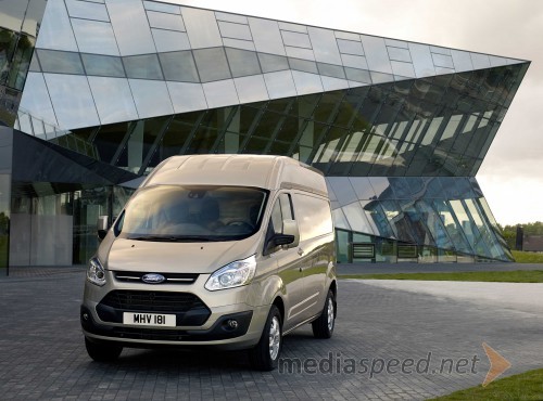 Novi Ford Transit Custom z visoko streho je zdaj na voljo kupcem po vsej Evropi