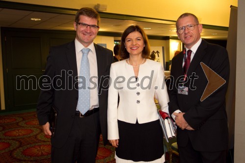 Dejan Turk, predsednik Združenja Manager; Sonja Šmuc, izvršna direktorica Združenja manager; Bojan Brank, Abena