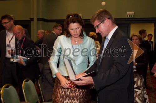 Alenka Bratušek, Predsednica Vlade Republike Slovenije; mag. Dejan Turk, predsednik Združenja Manager