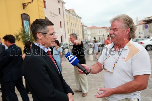 Mag. Boris Novak, generalni direktor Pošte Slovenije; ...