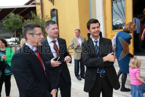 Mag. Boris Novak, generalni direktor Pošte Slovenije; mag. Igor Marinič, namestnik direktorja Pošte Slovenije; ...