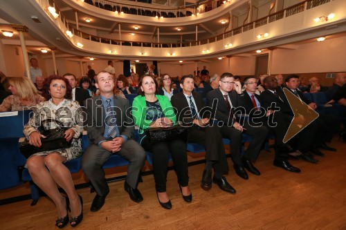 Sabina Podkrižnik, direktorica področja trženja Pošta Slovenije; ...; ...; ...; mag. Igor Marinič, namestnik direktorja Pošte Slovenije; mag. Boris Novak, generalni direktor Pošte Slovenije; dr. Peter Bossman, župan občine Piran; ...