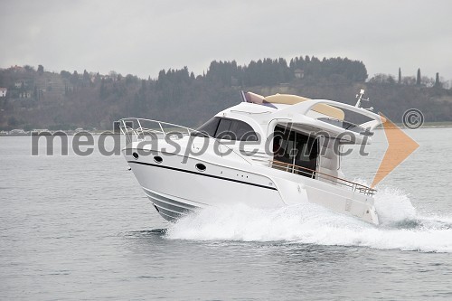 Galeon 330