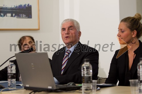 Prof. dr. Ludvik Toplak, predsednik Alma Mater Europaea; Maja Štager, organizatorka za Alma Mater Europaea