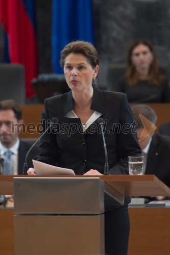 Alenka Bratušek, predsednica Vlade