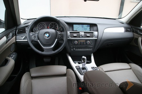 BMW X3 xDrive 35d, notranjost