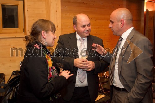 Marina Gradišnik, Rokodelski center Ribnica; Jože Levstek, župan občine Ribnica; Marjan Hribar, Ministrstvo za gospodarski razvoj in tehnologijo