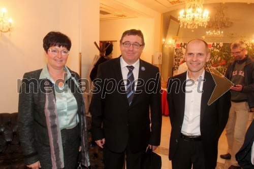 Irena Polak Fištravec; dr. Andrej Fištravec, župan MOM; dr. Uroš Grilc, minister za kulturo