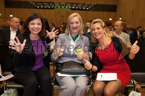 Sonja Šmuc, izvršna direktorica Združenja manager; Melita Gregorc, Sberbank; Maria Anselmi, direktorica Bisnode d.o.o.