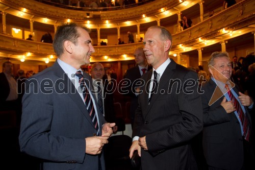 Janko Veber, predsednik DZ;  Bojan Petan, predsednik uprave družbe Dnevnik, d.d.