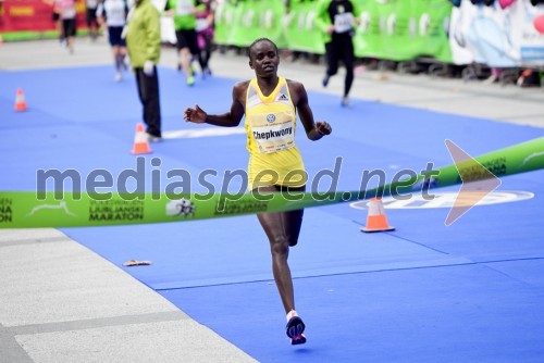 Caroline Chepkwony, zmagovalka v teku na 42km