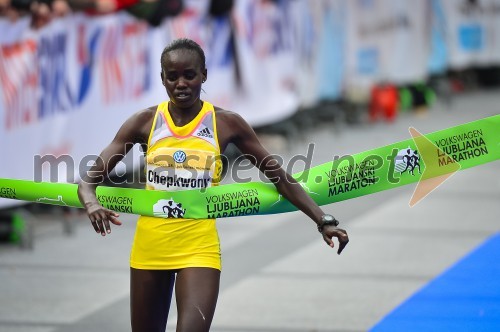 Caroline Chepkwony, zmagovalka v teku na 42km