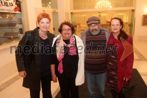 Mirjam Drnovšček, direktorica Prešernovega gledališča Kranj; Mirjana Učakar; Aleksandar Todorović; Marinka Poštrak, umetniška vodja Prešernovega gledališča Kranj