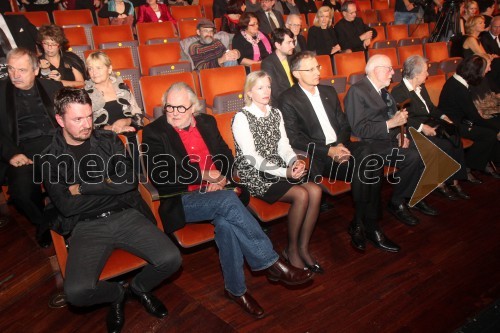 Diego de Brea, umetniški direktor Drama SNG Maribor; Ranko Novak; dr. Marta Macedoni Lukšič, pediatrinja; Igor Lukšič, predsednik SD; Aleksander Valič, igralec in dobitnik Borštnikovega prstana 2008; soproga Dana Valič