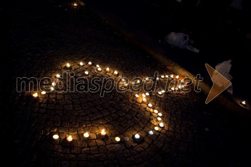 Protesti proti Vladi