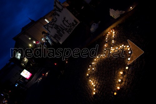 Protesti proti Vladi