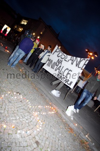 Protesti proti Vladi