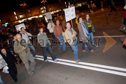 Protesti proti Vladi