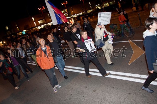 Protesti proti Vladi