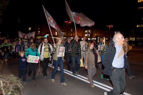 Protesti proti Vladi