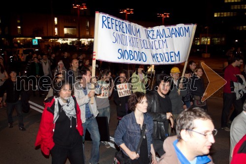 Protesti proti Vladi