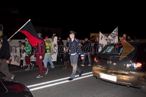 Protesti proti Vladi