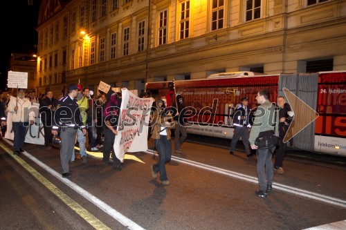 Protesti proti Vladi