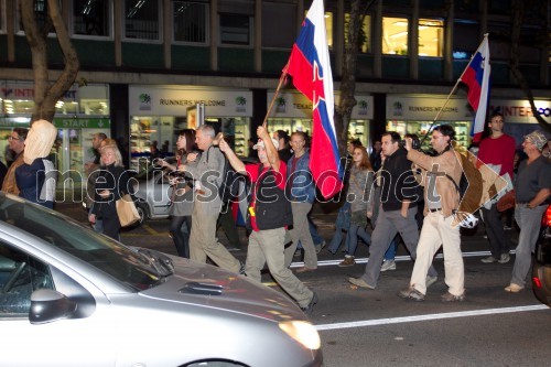 Protesti proti Vladi