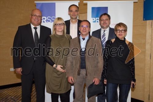 Iztok Klančnik, HP; Špela Šipek, moderatorka; Aleksander Salkič, Petrol; Tomaž Mihelin Ritlop, SPEM Komunikacijska skupina;  Toni Balažič, Mercator; Bojana Leskovar , Banka Slovenije