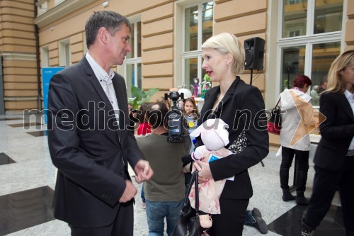 Tomaž Bergoč, izvršni direktor UNICEF-a Slovenija; Maja Ferme, modna oblikovalka