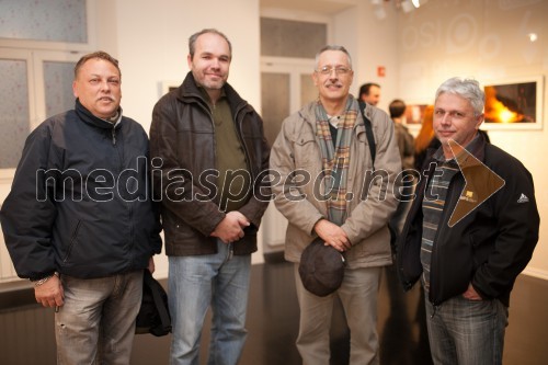 Oliver Tkalec; Matjaž Malenšek; Miha Kacafura; Marjan Laznik, predsednik Društva ljubiteljev fotografije Maribor