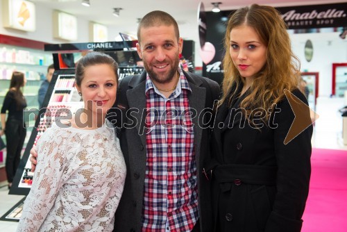 Mateja Ropoša, novinarka; Žiga Gombač, odnosi z javnostmi Radio Center; Eva Ahačevčič, manekenka