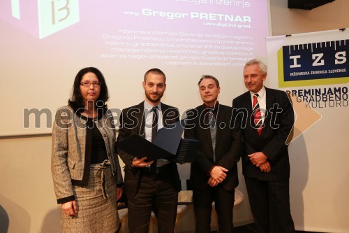 Mag. Barbara Škraba Flis, generalna sekretarka Inženirske zbornice Slovenije (IZS); mag. Gregor Pretnar; ...; dr. Branko Zadnik, predsednik upravnega odbora matične sekcije gradbenih inženirjev