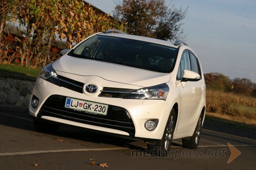 Toyota Verso 2.0 D-4D Sol