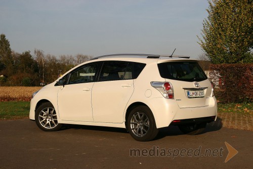 Toyota Verso 2.0 D-4D Sol