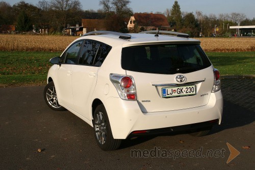 Toyota Verso 2.0 D-4D Sol