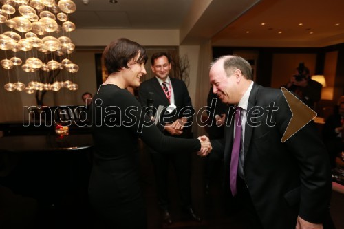 Majda Dodevska, Elektro Ljubljana; Fernand Felzinger, predsednik IFIEC 
Europe (International Federation of Industrial Energy Consumers)