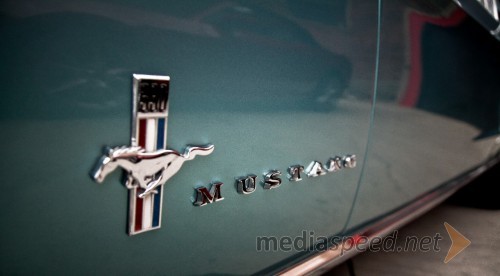 Ford Mustang 