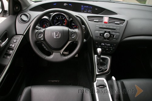 Honda Civic 1.6 i-DTEC Sport, notranjost