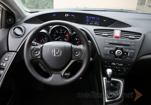 Honda Civic 1.6 i-DTEC Sport, notranjost