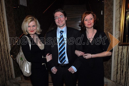 Mag. Martin Mlakar, član nadzornega sveta Casino Maribor z ženo (levo) in prijateljico