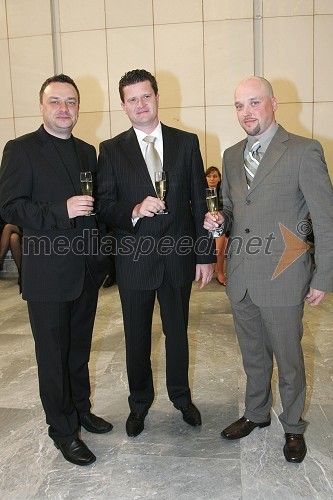 Sašo Papp, moderator na Radiu Center, Marko Kolbl, lastnik radia Postaja Center in David Irgolič, glavni in odgovorni urednik radia Center